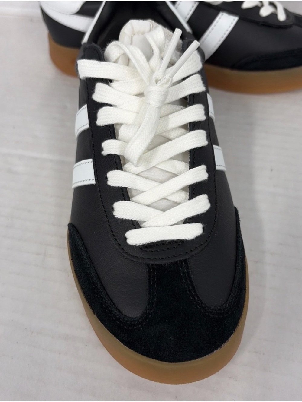 Gola Women's Cyclone Leather Black/White Gum Sneakers CLB743BW Size 7 Eur 38 - Picture 3 of 4